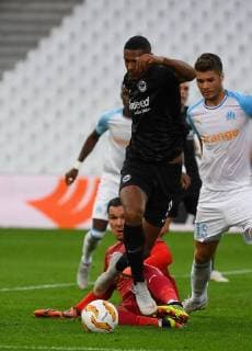 20.09.2018, xjhx, Fussball UEFA Europa League, Olympique Marseille - Eintracht Frankfurt emspor, v.l. Yohann Pele (Olympique Marseille), Sebastien Haller (Eintracht Frankfurt) (DFL DFB REGULATIONS PROHIBIT ANY USE OF PHOTOGRAPHS as IMAGE SEQUENCES and or QUASI-VIDEO) Marseille