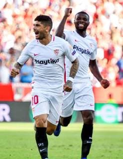 Sevilla s midfielder Ever Banega (L) and Ibrahim Amadou jubilate a goal during the UEFA Europa League groups phase match between Sevilla and Standard Lieja, at the Sanchez Pizjuan stadium, in Seville, Andalusia, Spain, 20 September 2018. Sevilla vs. Standard Leija !ACHTUNG: NUR REDAKTIONELLE NUTZUNG!  Copyright: xRaulxCarox SEV04 20180920-636730703870532787