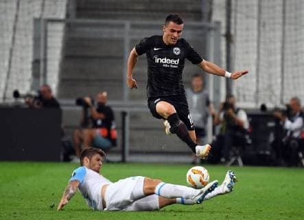 Fußball, EL, Olympique Marseille - Eintracht Frankfurt 20.09.2018, xjhx, Fussball UEFA Europa League, Olympique Marseille - Eintracht Frankfurt emspor, v.l. Lucas Ocampos (Olympique Marseille), Filip Kostic (Eintracht Frankfurt) (DFL DFB REGULATIONS PROHIBIT ANY USE OF PHOTOGRAPHS as IMAGE SEQUENCES and or QUASI-VIDEO) Marseille