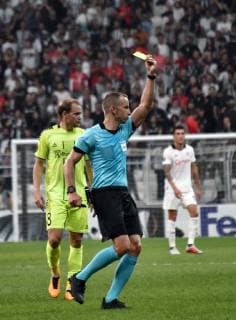 Fußball, EL, Besiktas - Sarpsborg 08 Referee Tamas Bognar (HUN), during the Europa League Group I soccer match between Besiktas and Sarpsborg in Istanbul, Thursday, Sept. 20, 2018. (  Copyright: DepoxPhotos 16120283
