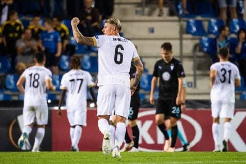 Fußball, EL, KRC Genk - Malmö FF 180920 Sebastien Dewaest of Genk crelebrates while Andreas Vindheim of Malmö FF looks dejected after 2-0 during the Europa League group stage match between Genk and Malmö FF on September 20, 2018 in Genk. Photo: Ludvig Thunman BILDBYRAN kod LT 35538 Copyright: LUDVIGxTHUNMAN BB180920LT069