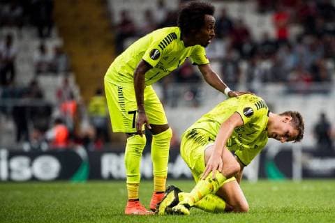 Fußball, EL, Besiktas - Sarpsborg 08 180920 Kristoffer Zachariassen of Sarpsborg 08 with an injury during the Europa League match between Besiktas and Sarpsborg 08 on September 20, 2018 in Istanbul. Photo: Fredrik Varfjell BILDBYRAN kod FV 150142 Copyright: FREDRIKxVARFJELL BB180920FV071