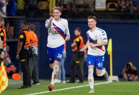 Rangers Football Club s Northern-Irish striker Kyle Lafferty (L) jubilates a goal during the UEFA Europa League groups phase match between Villarreal and Rangers, at the Ceramica Stadium, in Vila-real, Valencian Community, Spain, 20 September 2018. Villarreal vs. Rangers !ACHTUNG: NUR REDAKTIONELLE NUTZUNG!  Copyright: xDomenechxCastellox VIL03 20180920-636730757972980882