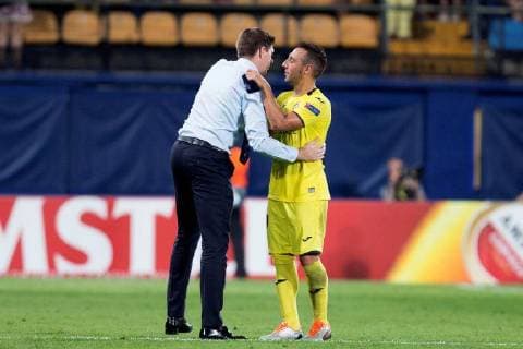 Rangers Football Club head coach Steven Gerrard (L) greets Villarreal s midfielder Santi Cazorla during the UEFA Europa League groups phase match between Villarreal and Rangers, at the Ceramica Stadium, in Vila-real, Valencian Community, Spain, 20 September 2018. Villarreal vs. Rangers !ACHTUNG: NUR REDAKTIONELLE NUTZUNG!  Copyright: xDomenechxCastellox VIL07 20180920-636730761860850123