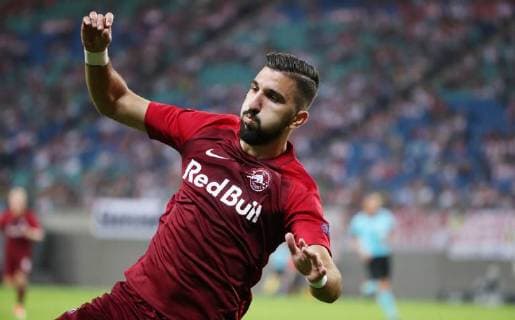 RB Leipzig - Salzburg Fussball Euro League Leipzig, 20.09.2018, Red Bull Arena, Fussball, UEFA EURO EM Europameisterschaft Fussball League , Gruppe B, 1.Spieltag, Hinspiel , RB Leipzig vs. FC Salzburg , Im Bild; Tor für FC Salzburg. Munas Dabbur (9, Salzburg) erzielt den Treffer zum 0:1 und jubelt mit den Teamkollegen Amadou Haidara (4, Salzburg) und Hannes Wolf (13, Salzburg). , Gemäß den Vorgaben der UEFA ist es untersagt, in dem Stadion und oder vom Spiel angefertigte Fotoaufnahmen in Form von Sequenzbildern und oder videoähnlichen Fotostrecken zu verwerten bzw. verwerten zu lassen. ,
