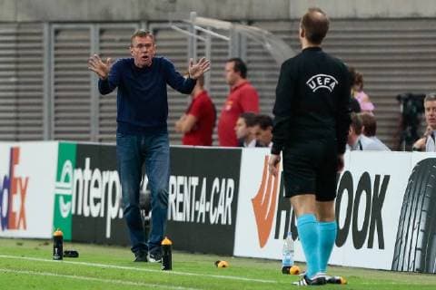 20.09.2018, xtgx, Fussball UEFA Europa League, RB Leipzig - FC Salzburg emspor, v.l. Ralf Rangnick (Leipzig, Trainer) Reklamiert, beschwert sich, schimpft (DFL DFB REGULATIONS PROHIBIT ANY USE OF PHOTOGRAPHS as IMAGE SEQUENCES and or QUASI-VIDEO) Leipzig