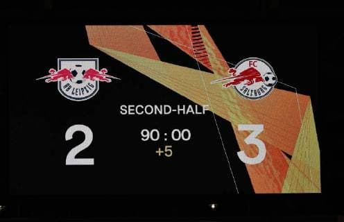 Fussball, Herren, Saison 2018 2019, Europa League (Gruppe B, 1. Spieltag) RB Leipzig - FC Salzburg, Anzeigetafel mit 2:3-Endstand, 20.09. 2018, Copyright: xMatthiasxKochx