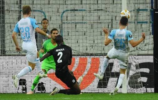 20.09.2018, xjhx, Fussball UEFA Europa League, Olympique Marseille - Eintracht Frankfurt emspor, v.l. Evan Ndicka N Dicka N«Dicka (Eintracht Frankfurt), Kevin Trapp (Eintracht Frankfurt), Florian Thauvin (Olympique Marseille) (DFL DFB REGULATIONS PROHIBIT ANY USE OF PHOTOGRAPHS as IMAGE SEQUENCES and or QUASI-VIDEO) Marseille