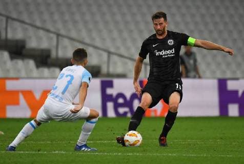 20.09.2018, xjhx, Fussball UEFA Europa League, Olympique Marseille - Eintracht Frankfurt emspor, v.l. Maxime Lopez (Olympique Marseille), David Abraham (Eintracht Frankfurt) (DFL DFB REGULATIONS PROHIBIT ANY USE OF PHOTOGRAPHS as IMAGE SEQUENCES and or QUASI-VIDEO) Marseille