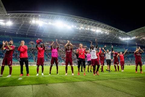 Siegesfreude bei FC Red Bull Salzburg nach dem Spiel waehrend der Begegnung in der UEFA Europa League zwischen RB Leipzig und FC Red Bull Salzburg in der Red Bull Arena am 20. September 2018 in Leipzig, Sachsen, Deutschland ( FB-EL RB Leipzig - FC Red Bull Salzburg Copyright: xEIBNER HartmutxBoesenerx EP_HBR