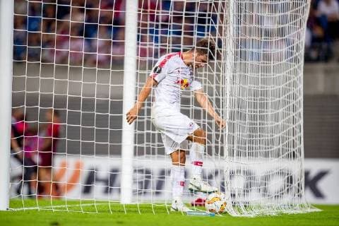 Mittelfeldspieler Diego Demme 31 von RB Leipzig und nach dem 2:3 von Sturmspieler Hannes Wolf 13 von FC RB Salzburg waehrend der Begegnung in der UEFA Europa League zwischen RB Leipzig und FC Red Bull Salzburg in der Red Bull Arena am 20. September 2018 in Leipzig, Sachsen, Deutschland ( FB-EL RB Leipzig - FC Red Bull Salzburg Copyright: xEIBNER HartmutxBoesenerx EP_HBR