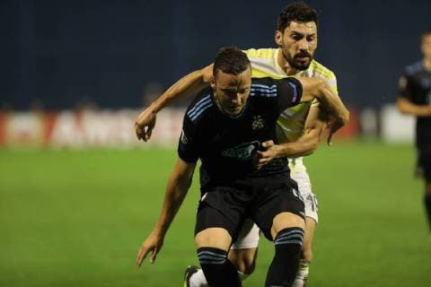 Zagreb, 20.9.2018. - Stadion Maksimir, UEFA EUROPA LEAGUE - 2018 19 SEASON GNK Dinamo Zagreb (dark-blue) - Fenerbahçe SK (yellow) 4:1, Group D - Matchday 1 Amir Rrahmani (13) vs Sener Ozbayrakli (19) 