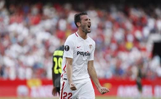Partido de la Europa League entre el Sevilla y el Standard de Lieja en el Pizjuan. En la imagen, Vazquez celebra su gol. Europa League match between Sevilla and Standard Liege. In this picture, Vazquez celebrates his goal. 