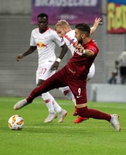GER, Europa League, Gruppen B, RasenBallsport Leipzig vs FC Salzburg 20.09.18 , Leipzig, Red Bull Arena, GER, Saison 2018 2019, UEFA Europa League, Gruppe B, 1.Spieltag von 6 RasenBallsport Leipzig vs FC Red Bull Salzburg im Bild Konrad Laimer (Leipzig) gegen Munas Dabbur (Salzburg) DFL regulations prohibit any use of photographs as image sequences and or quasi-video