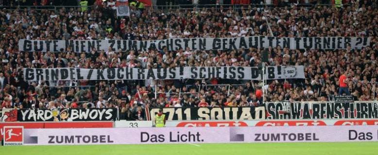 21.09.2018, VfB Stuttgart vs Fortuna Düsseldorf, Mercedes Benz Arena Stuttgart, im Bild: Stuttgarter Fans mit Plakat vs DFB DFL REGULATIONS PROHIBIT ANY USE OF PHOTOGRAPHS AS IMAGE SEQUENCES AND OR QUASI VIDEO.