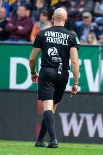 22.09.2018, xkvx, Fussball 2. Bundesliga, SG Dynamo Dresden - SV Darmstadt 98 emoline, emspor, v.l. Schiedsrichter United by Football EM EM Bewerbung (DFL DFB REGULATIONS PROHIBIT ANY USE OF PHOTOGRAPHS as IMAGE SEQUENCES and or QUASI-VIDEO) Dresden