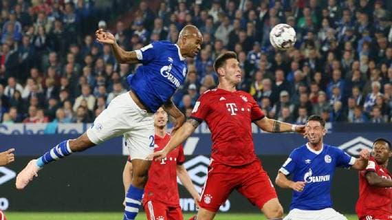 Schalke - Bayern München Fussball Bundesliga Gelsenkirchen, 22.09.2018, Veltins Arena, Fussball, 1.Bundesliga, 4.Spieltag , FC Schalke 04 vs. FC Bayern München , Im Bild von links; Naldo (29, Schalke) und Niklas Süle Suele (4,Bayern). , *** Schalke Bayern Munich Soccer Bundesliga Gelsenkirchen 22 09 2018 Veltins Arena Soccer 1 Bundesliga 4 Gameday FC Schalke 04 vs FC Bayern Munich Pictured left Naldo 29 Schalke and Niklas Süle Suele 4 Bayern