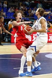 Greece s player Oouliti Lymoura (R) in action against Canadian Kim Gaucher (L) during their match at the 2018 FIBA Women s Basketball World Cup in San Cristobal de La Laguna, Canary Islands, Spain, 22 September 2018. The FIBA Women s Basketball World Cup runs from 22 to 30 September. 2018 FIBA Women s Basketball World Cup !ACHTUNG: NUR REDAKTIONELLE NUTZUNG!  Copyright: xCristobalxGarciax TNR001 20180922-636732447170910724