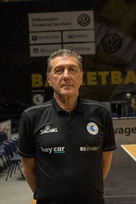 Liviu Calin (Trainerassistent Loewen Braunschweig)Basketball Loewen Braunschweig Spieler Portraits Basketball Löwen Braunschweig, Basketball, easyCredit BBL, Saison 2018 2019, 23.09.2018, Portraits, Pressetermin 2018 19 Copyright: xEIBNER Helbigx EP_HLB