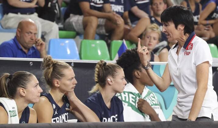 French head coach Valerie Garnier (R) during the FIBA Women s World Cup 2018 3rd round match between Canada and France, in Santa Cruz de Tenerife, Canary Islands, Spain, 25 September 2018. France vs. Canada !ACHTUNG: NUR REDAKTIONELLE NUTZUNG!  Copyright: xElviraxUrquijoxA.x TEN25 20180925-636735150511221205