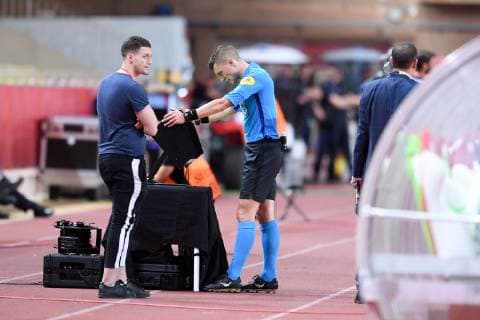 WIlly DELAJOD (ARBITRE) - VAR - ARBITRAGE VIDEO FOOTBALL : Monaco vs Angers - Ligue 1 Conforama - 25 09 2018 FEP Panoramic 