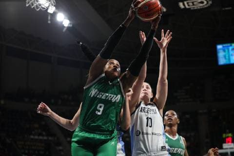 (180926) -- SANTA CRUZ DE TENERIFE, Sept. 26, 2018 -- Aisha Mohammed (L) of Nigeria competes with Agostina Paola Burani of Argentina during the Group B match between Argentina and Nigeria at the 2018 FIBA Women s Basketball World Cup in Tenerife, Spain, Sept. 25, 2018. Nigeria won 75-70. ) (SP)SPAIN-TENERIFE-FIBA WOMEN S BASKETBALL WORLD CUP ZhengxHuansong 