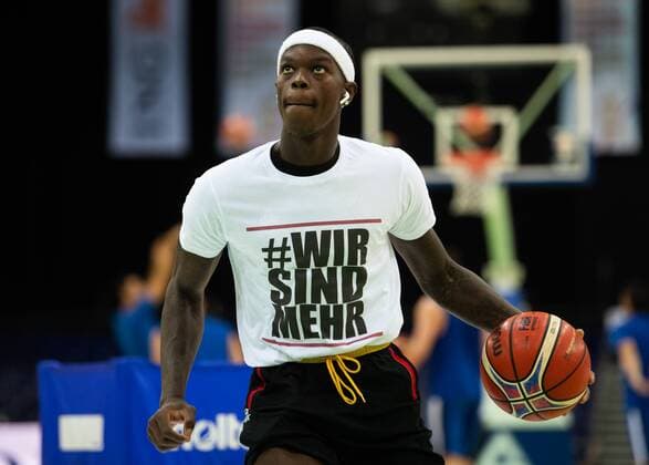 Basketball Leipzig 16.09.2018 European Qualifier World Cup Qualifier Deutschland (GER) - Israel (ISR) wirsindmehr Tshirt mit Slogan Dennis Schröder Schroeder (Deutschland, No.17) Schröder