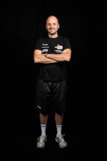 Fotoshooting easycredit BBL Science City Jena Team Saison 2018 2019 Trainer 2. Mannschaft Marius Linartas Sparkassen Arena