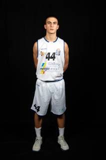 Fotoshooting easycredit BBL Science City Jena Team Saison 2018 2019 Spieler Vuk Radojicic Sparkassen Arena