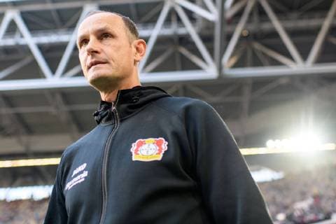 Fortuna Düsseldorf vs Bayer 04 Leverkusen, Fussball Bundesliga, 26.09.2018 Trainer Heiko Herrlich (Bayer 04 Leverkusen) beim Bundesligaspiel zwischen Fortuna Düsseldorf und Bayer 04 Leverkusen am 26.09.2018 DFL regulations prohibit any use of photographs as image sequences and or quasi-video. , Düsseldorf NRW Deutschland Merkur Spiel-Arena *** Fortuna Dusseldorf vs Bayer 04 Leverkusen Football Bundesliga 26 09 2018 Coach Heiko Herrlich Bayer 04 Leverkusen at Bundesliga match between Fortuna Dusseldorf and Bayer 04 Leverkusen on 26 09 2018 DFL regulations Dusseldorf NRW Germany Merkur Spiel Arena