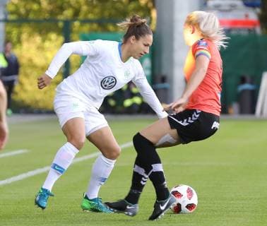 CL VfL-Frauen vs Thor Frauenfußball, Champions League, 1. Runde, Rückspiel, VfL Wolfsburg vs Thor KA, Bild zeigt: Babett Peter (VfL, 8) Wolfsburg