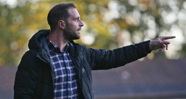 Fußball, Trainerhistorie Borussia Neunkirchen von 1920 bis heute 26.09.2018, xmohx, Fussball Saarlandpokal, SV Habach - Borussia Neunkirchen emspor, v.l. Trainer Björn Klos (weiß) (DFL DFB REGULATIONS PROHIBIT ANY USE OF PHOTOGRAPHS as IMAGE SEQUENCES and or QUASI-VIDEO) Habach
