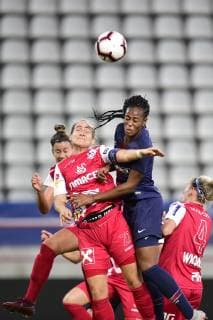 Fußball, Damen, CL, Paris Saint Germain - Sankt Pölten Spratzern Marie Antoinette Katoto (PSG) vs Melike Pekel (PSG) FOOTBALL : PSG vs FSK Sankt Polten Spratzern - UEFA ligue des champions feminine - 27 09 2018 JBAutissier Panoramic 