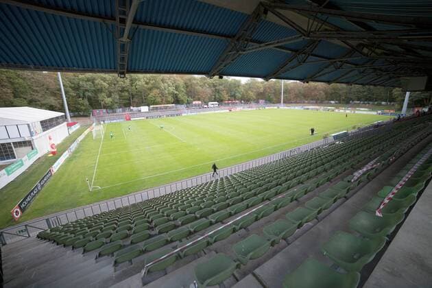 Fußball, Stadiongeschichte FC Viktoria Köln Koeln, Deutschland 15.09.2018: Regionalliga West - 2018 2019 - FC Viktoria Koeln vs. SV Roedinghausen Sportpark Höhenberg Hoehenberg Koeln Nordrhein-Westfalen Deutschland Sportpark Hoehenberg