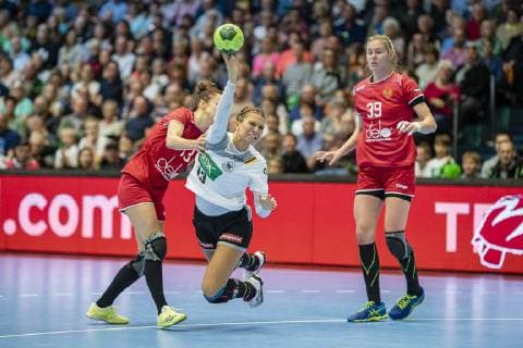 waehrend der Begegnung im Laenderspiel zwischen Deutschland und Russland in der Anhalt-Arena am 29. September 2018 in Dessau, Sachsen Anhalt, Deutschland ( HB-LS-D Deutschland - Russland Copyright: xHartmutxBoesenerx xEibner-Pressefotox EP_hbr