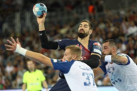 Zagreb, 29 09 2018 - Arena Zagreb hall, 2018 19 EHF Men s Champions League Group Phase. HC Prvo plinarsko drustvo Zagreb (white) - Paris Saint-Germain HB (blue) 21:32 KARABATIC Nikola (44) vs MANDIC David (37) and SUSNJA Leon (19) 