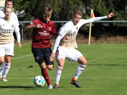 29.09.2018 - Fussball - Saison 2018 2019 - Bundesliga Süd Südwest - 7. Spieltag: 1. FC Nürnberg Nuernberg FCN U19 A-Junioren ( Club ) - FC Ingolstadt 04 U19 - DaMa - Erik Basista (11, 1.FC Nürnberg FCN ) Lukas Schröder (21, FC Ingolstadt 04 ) *** 29 09 2018 Football Season 2018 2019 Bundesliga South Southwest 7 Gameday 1 FC Nuremberg Nuernberg FCN U19 A Junior Club FC Ingolstadt 04 U19 DaMa Erik Basista 11 1 FC Nuremberg FCN Lukas Schröder 21 FC Ingolstadt 04
