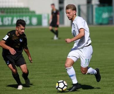 VfL vs Magdeburg, A-Junioren BL Wolfsburg, 29.09.2018, FUßBALL - VfL Wolfsburg U19 vs 1. FC Magdeburg, A-Junioren Bundesliga, Saison 2018-2019, AOK Stadion. Ole Pohlmann (VfL Wolfsburg U19) Wolfsburg *** VfL vs Magdeburg A Juniors BL Wolfsburg 29 09 2018 FOOTBALL VfL Wolfsburg U19 vs 1 FC Magdeburg A Juniors Bundesliga Season 2018 2019 AOK Stadium Ole Pohlmann VfL Wolfsburg U19 Wolfsburg