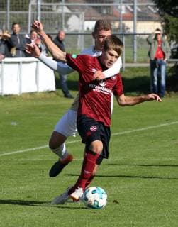 29.09.2018 - Fussball - Saison 2018 2019 - Bundesliga Süd Südwest - 7. Spieltag: 1. FC Nürnberg Nuernberg FCN U19 A-Junioren ( Club ) - FC Ingolstadt 04 U19 - DaMa - Erik Basista (11, 1.FC Nürnberg FCN ) Lukas Schröder (21, FC Ingolstadt 04 ) *** 29 09 2018 Football Season 2018 2019 Bundesliga South Southwest 7 Gameday 1 FC Nuremberg Nuernberg FCN U19 A Junior Club FC Ingolstadt 04 U19 DaMa Erik Basista 11 1 FC Nuremberg FCN Lukas Schröder 21 FC Ingolstadt 04