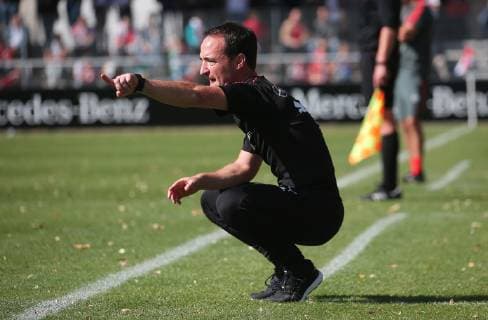 BAU 29.09.2018 Stuttgart Fußball A-Junioren VfB Stuttgart vs. FC Bayern München, Trainer Nico Willig (VfB) *** BAU 29 09 2018 Stuttgart Football A Juniors VfB Stuttgart vs Bayern Munich Coach Nico Willig VfB