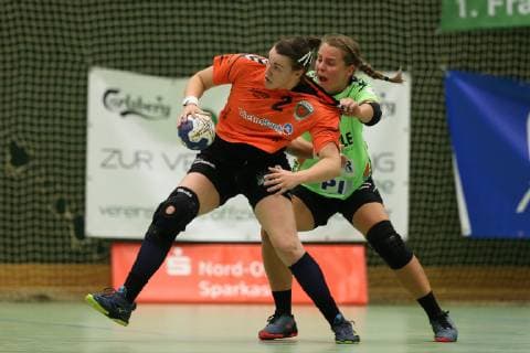 Simona Kazlauskaite (Nr.02, Fuechse Berlin) gegen Merle Carstensen (Nr.10, TSV Nord Harrislee) Harrislee Schleswig-Holstein Deutschland Holmberghalle Copyright: xAgentur54Gradx xSpeedphotosx