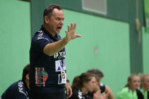 Herluf ãShortyÒ Linde (Trainer, TSV Nord Harrislee) gestikuliert Harrislee Schleswig-Holstein Deutschland Holmberghalle Copyright: xAgentur54Gradx xSpeedphotosx