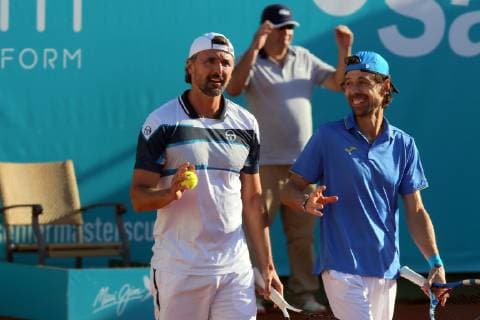La jornada se iniciaba horas antes con el partido de dobles entre las parejas Moya-Costa vs Ivanisevic-Clavet. Un encuentro que terminaba con un resultado a favor de los espanoles (7-6). la tercera edicion de la Senior Masters Cup que se ha disputado durante este fin de semana en Puente Romano. Fotos Lorenzo Carnero cordonpress