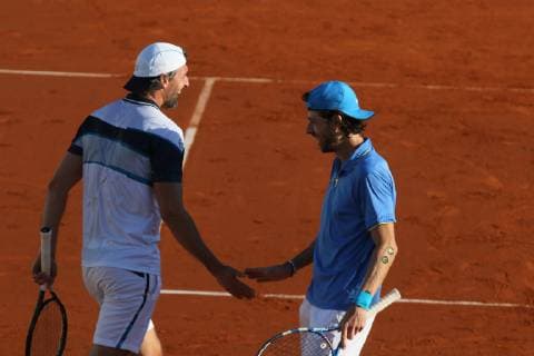 La jornada se iniciaba horas antes con el partido de dobles entre las parejas Moya-Costa vs Ivanisevic-Clavet. Un encuentro que terminaba con un resultado a favor de los espanoles (7-6). la tercera edicion de la Senior Masters Cup que se ha disputado durante este fin de semana en Puente Romano. Fotos Lorenzo Carnero cordonpress