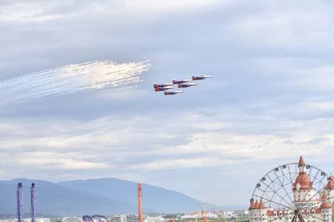 Airshow, formula 1 GP, Russian in Sochi, 30.09.2018 Photo:mspb Jerry Andre Photo:mspb Jean Petin Airshow, formula 1 GP, Russian 2018