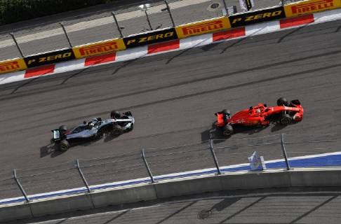 Lewis Hamilton; Mercedes Grand Prix, Sebastian Vettel, Scuderia Ferrari, formula 1 GP, Russian in Sochi, 30.09.2018 Photo:mspb Jerry Andre Lewis Hamilton; Sebastian Vettel, formula 1 GP, Russian 2018