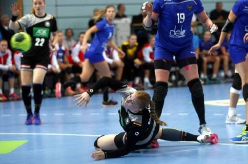 Nordhausen, 30.09.2018 Handball, Länderspiel, Frauen, Saison 2018 19, Deutschland(GER) vs Russland (RUS) Meike Schmelzer (GER)