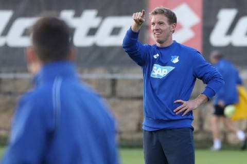 Julian Nagelsmann (Trainer, Cheftrainer, Hoffenheim), gibt Anweisungen, gestikuliert, mit den Armen gestikulieren, gives instructions, gesticulate, Einzelbild, Aktion, Action, Fussball, UEFA Champions League, Abschlusstraining TSG 1899 Hoffenheim,