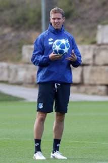 Julian Nagelsmann (Trainer, Cheftrainer, Hoffenheim), Freisteller, Ganzkörper, Einzelbild, Aktion, Action, Fussball, UEFA Champions League, Abschlusstraining TSG 1899 Hoffenheim,