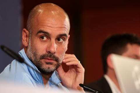 Josep Guardiola i Sala (Pep Guardiola, Trainer, Cheftrainer, ManCity), Einzelbild, Aktion, Action, Porträt, Portrait, bei der Pressekonferenz, PK, press conference PK Pressekonferenz Pressetermin, Medientermin, Fussball, UEFA Champions League, Pressekonferenz Manchester City FC,